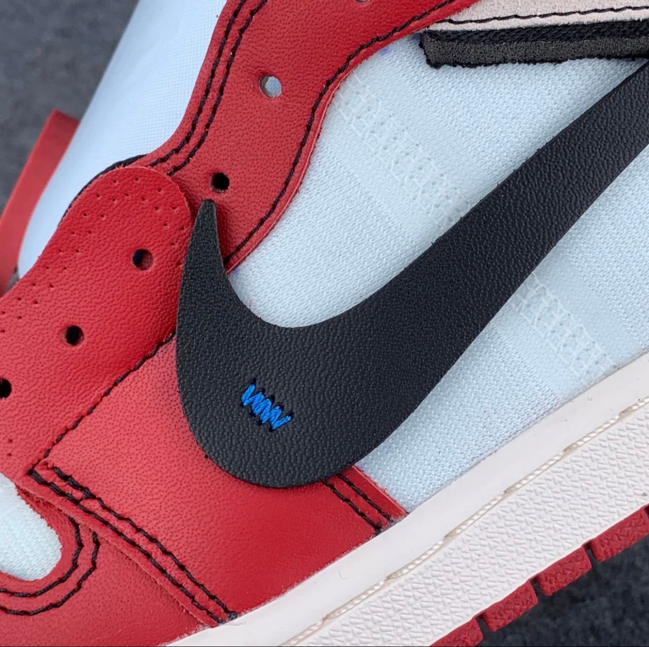 Off-White x Air Jordan 1 Retro High OG
'Chicago'