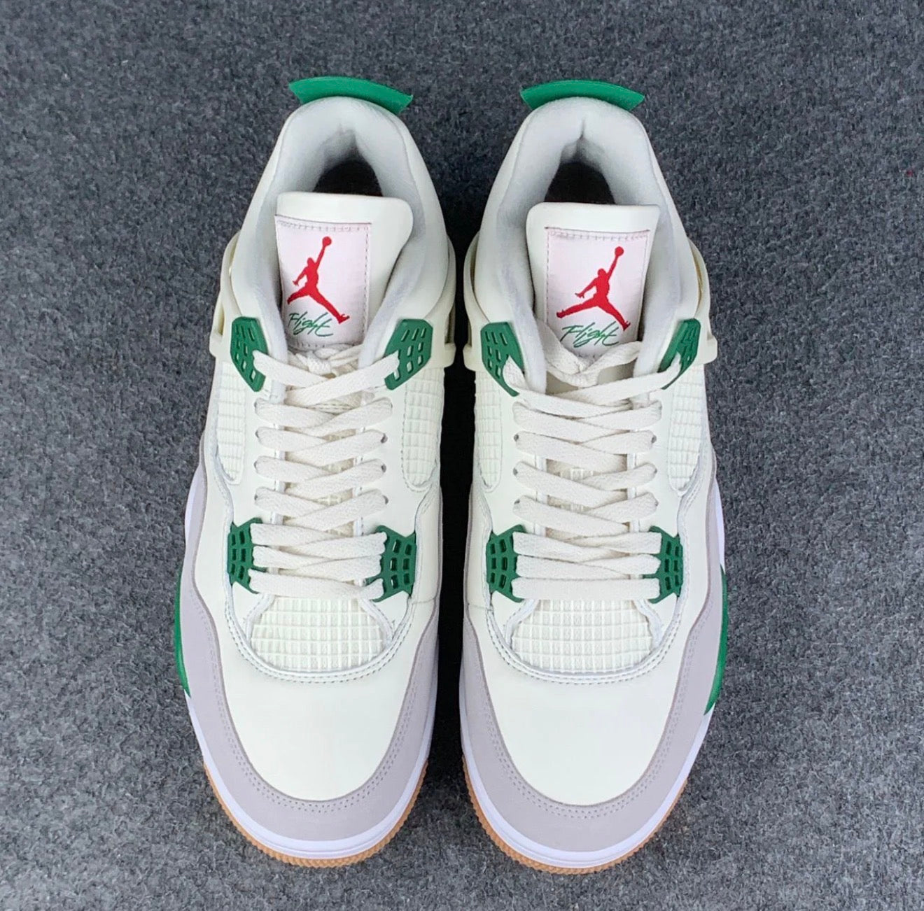 Nike SB x Air Jordan 4 Retro SP 'Pine
Green'