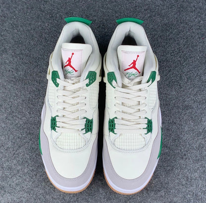 Nike SB x Air Jordan 4 Retro SP 'Pine
Green'