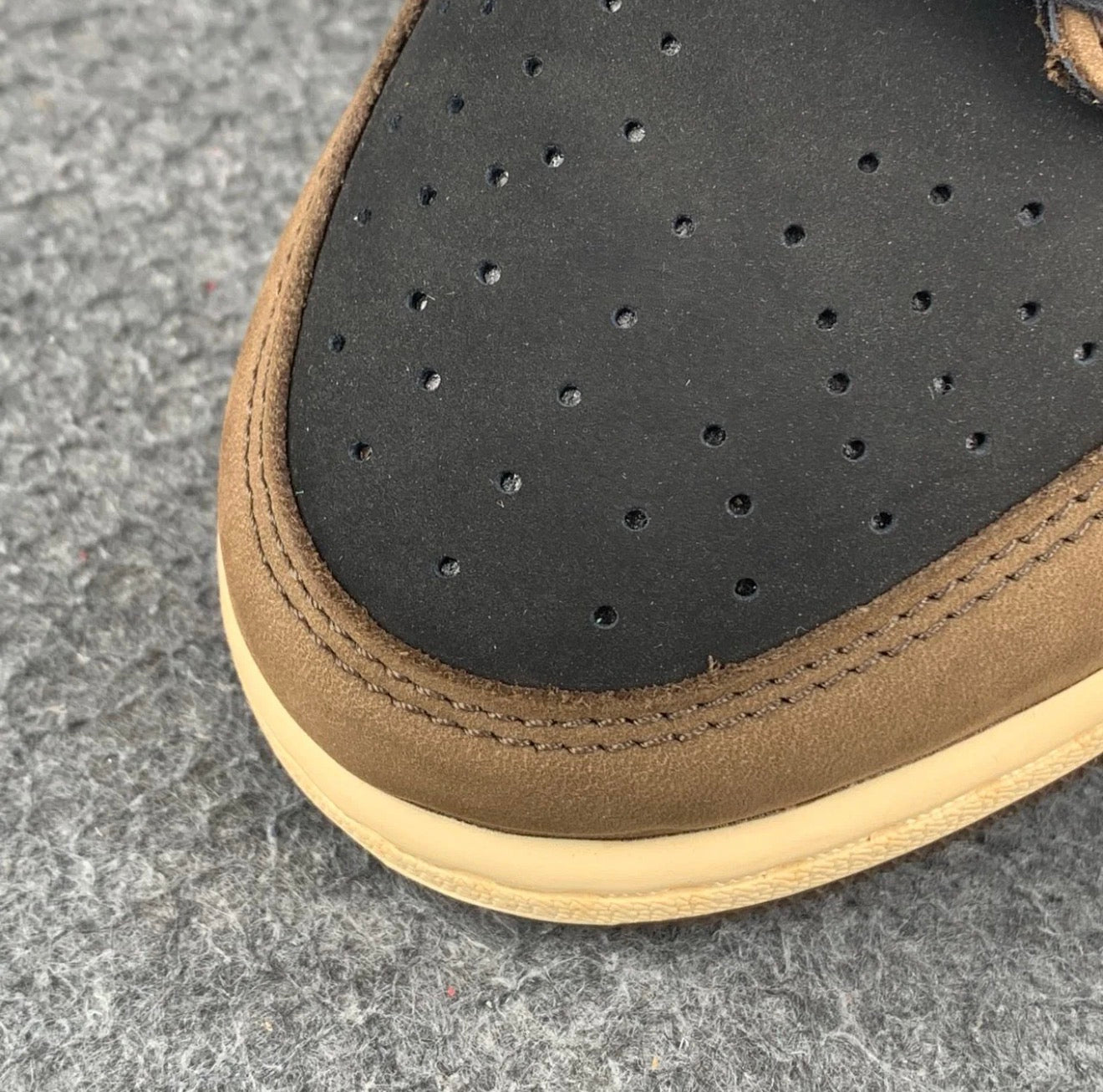Travis Scott x Air Jordan 1 Low 'Mocha'