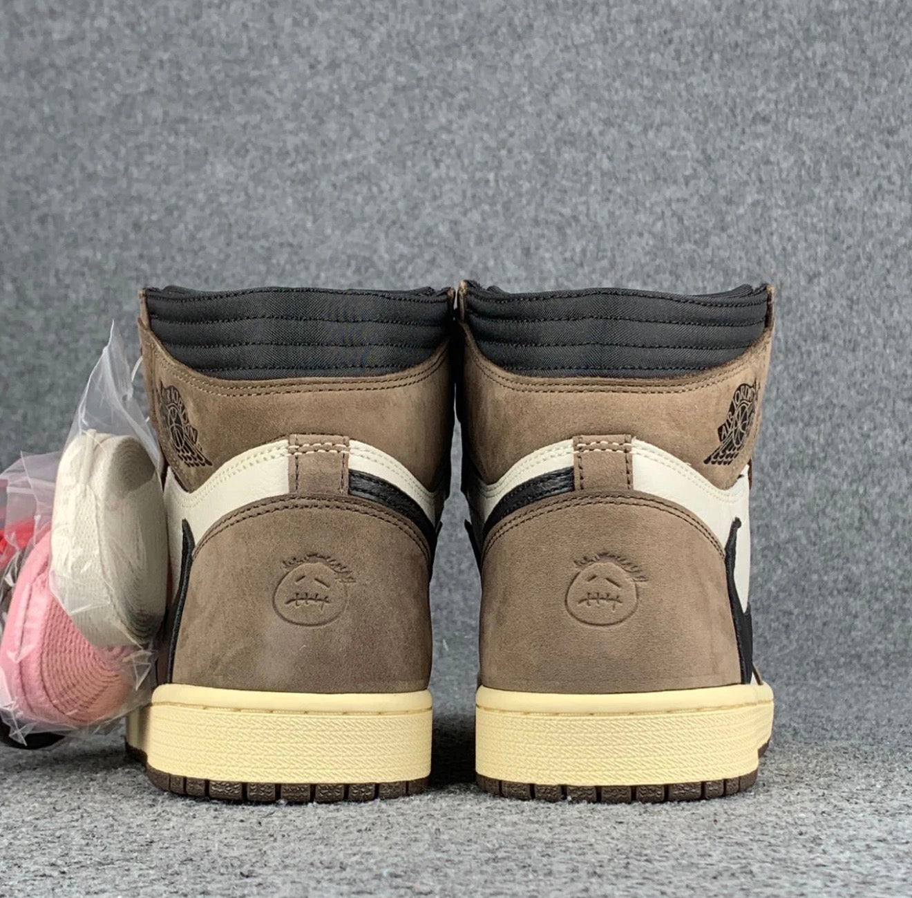Travis Scott x Air Jordan 1 Retro High OG 'Mocha'