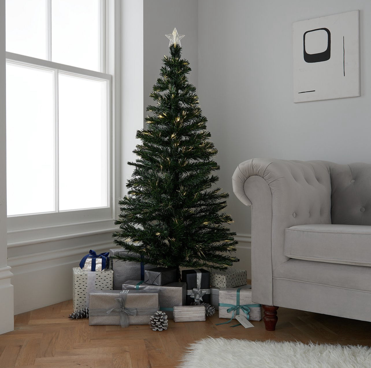 5ft Fibre Optic Warm White Star
Christmas Tree