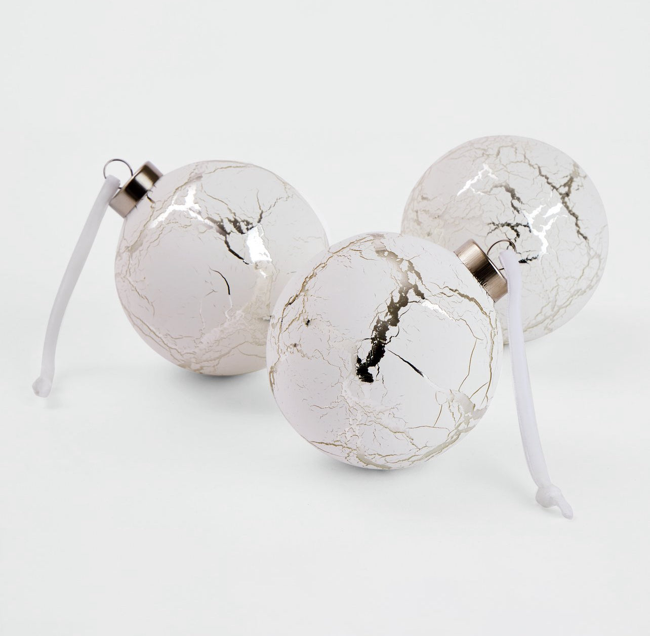 Home Pack of 3 Textured White Crackle Glass Bauble