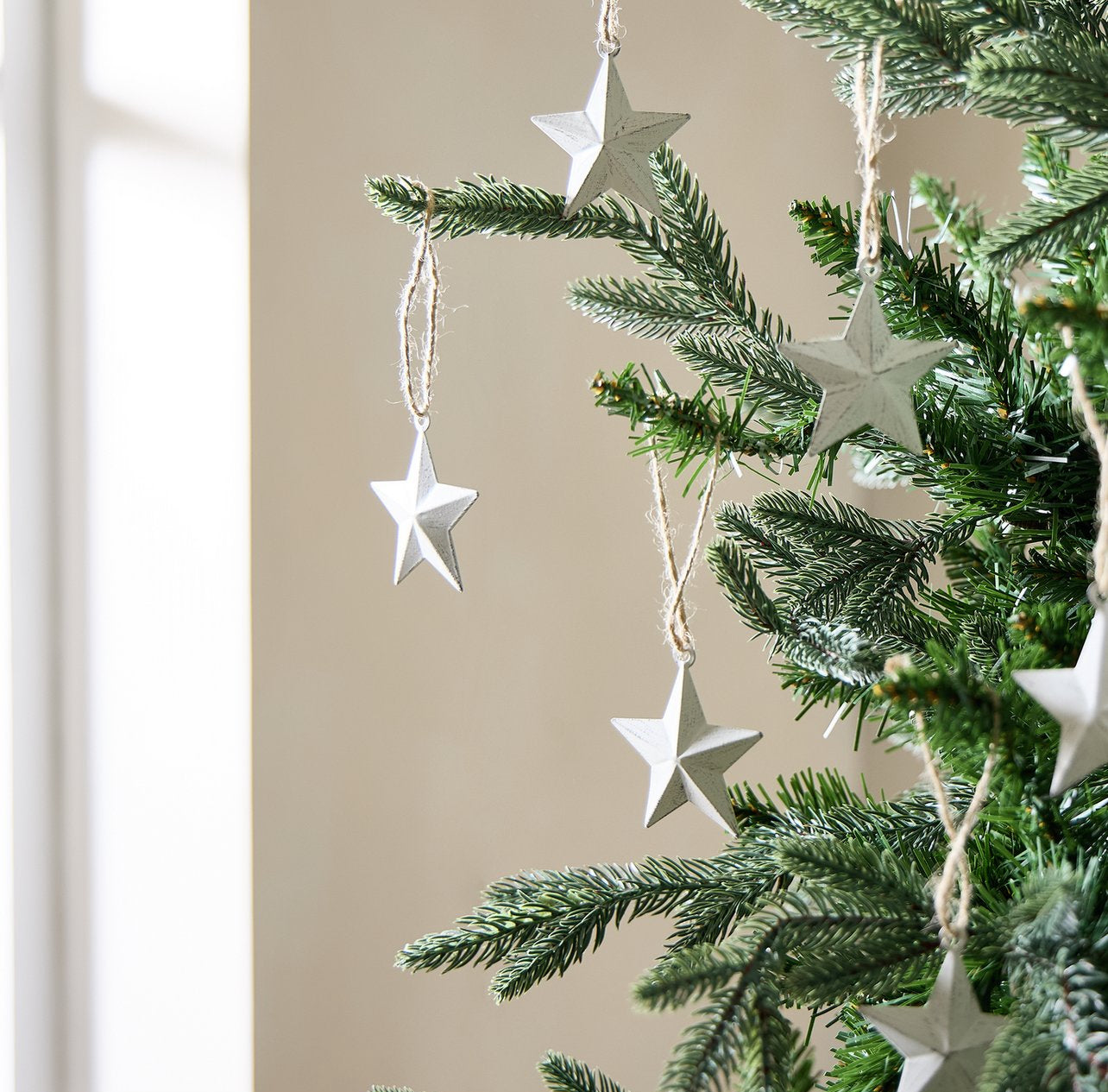 Pack of 6 White Metal Stars Christmas Decoration
