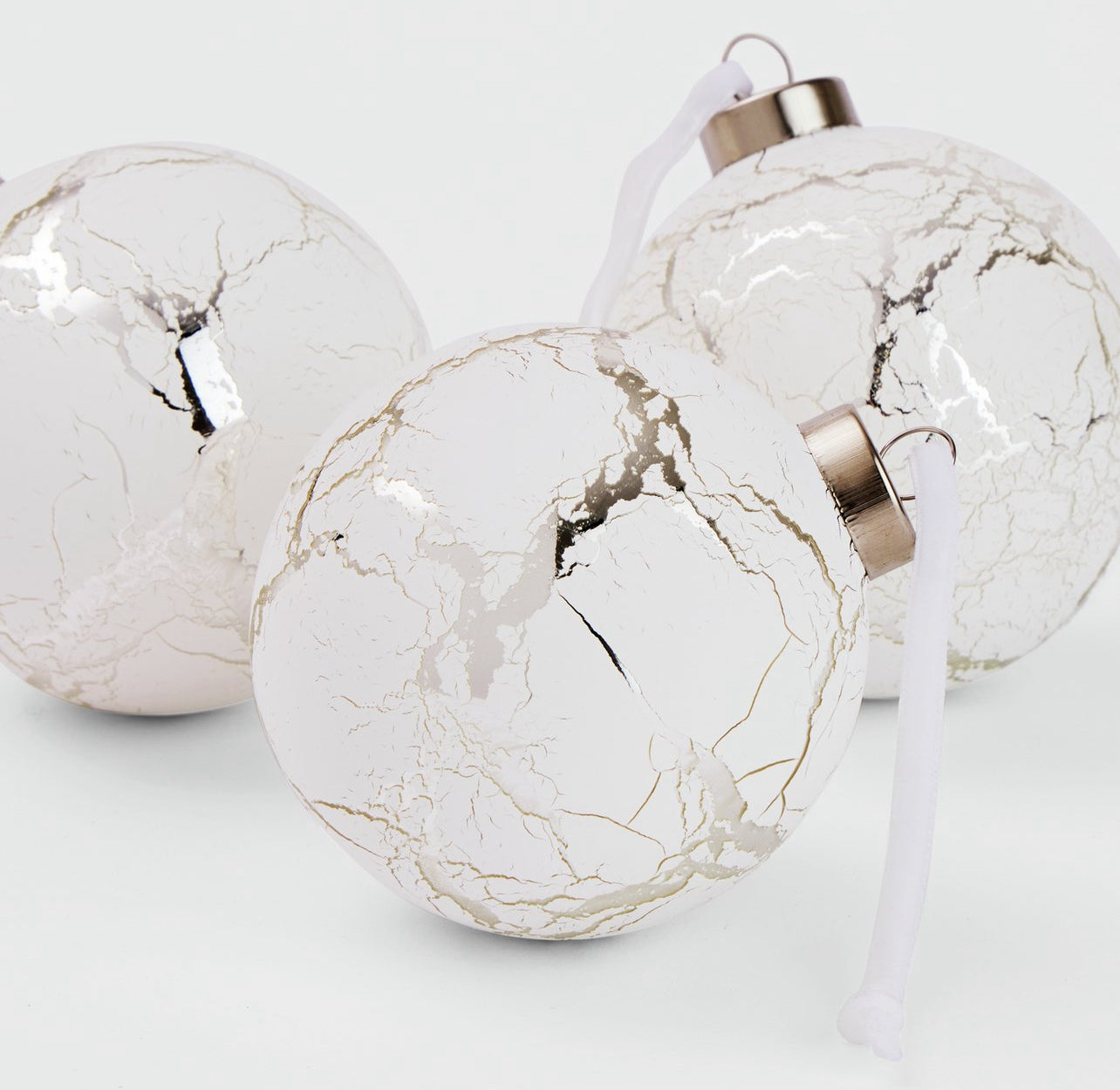 Home Pack of 3 Textured White Crackle Glass Bauble