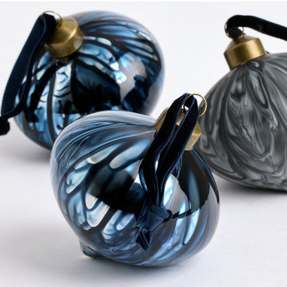 Pack of 3 Glass Christmas Baubles -
Navy Blue