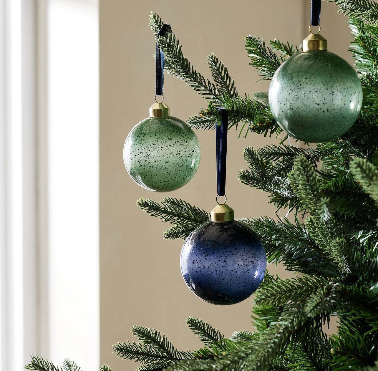 Pack of 3 Glass Christmas Baubles - Green and Blue