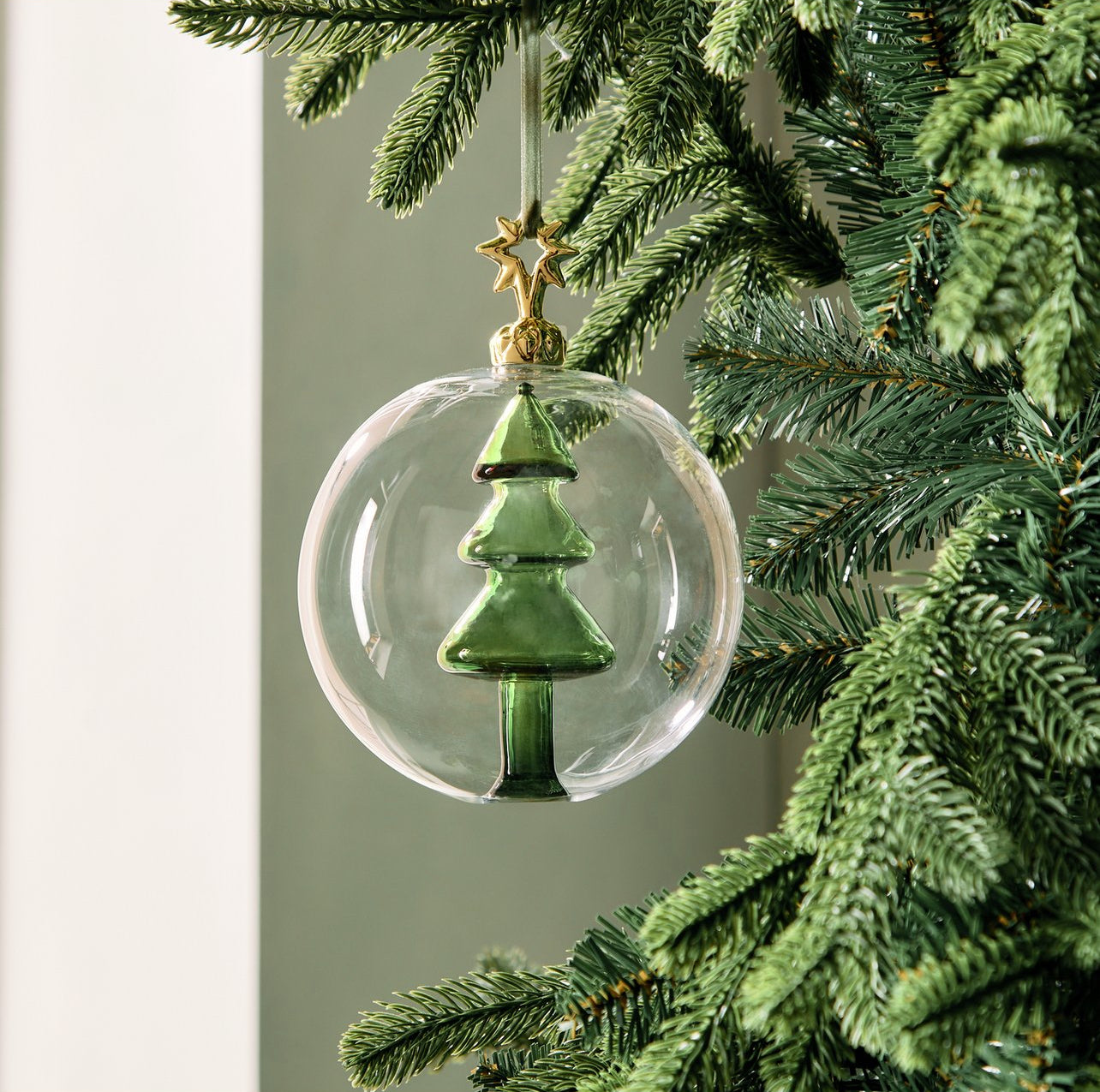 Single 3D Glass Christmas Tree
Bauble