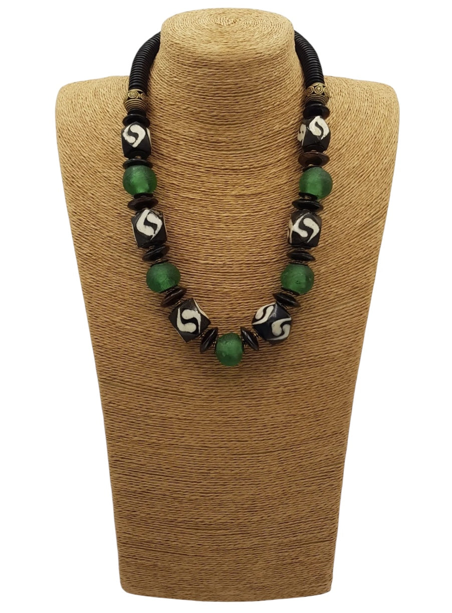 Green Kongo Handmade Necklace – A Unique African Treasure