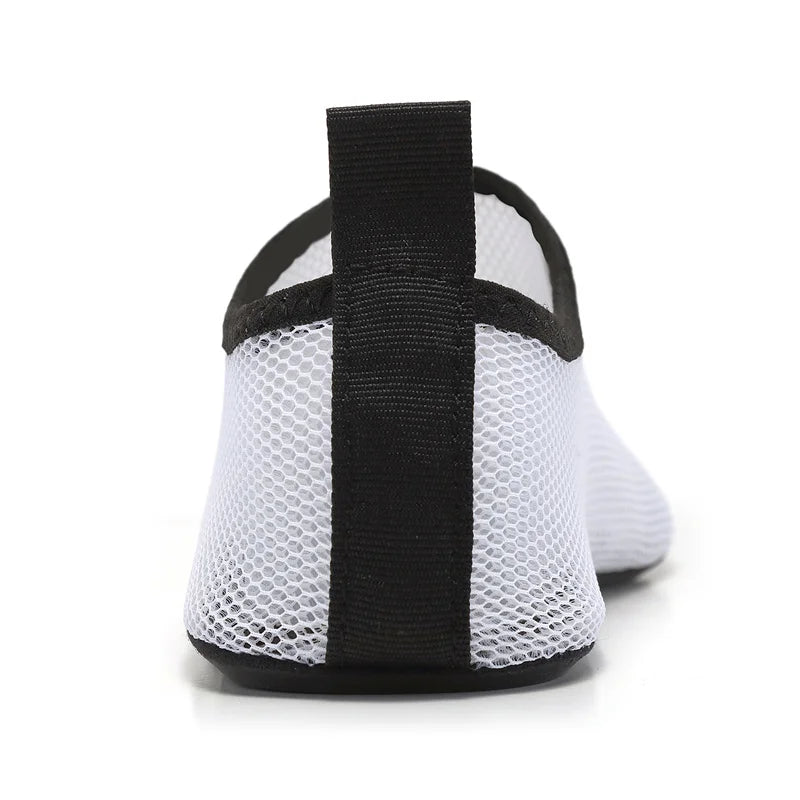 2025 Water Shoes Unisex Quick Dry Beach Sock Barefoot Shoes Men Women Swimming Upstream Sneaker Light Yoga Aqua Shoes