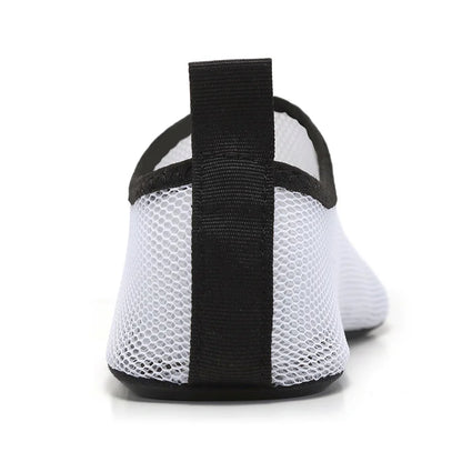 2025 Water Shoes Unisex Quick Dry Beach Sock Barefoot Shoes Men Women Swimming Upstream Sneaker Light Yoga Aqua Shoes