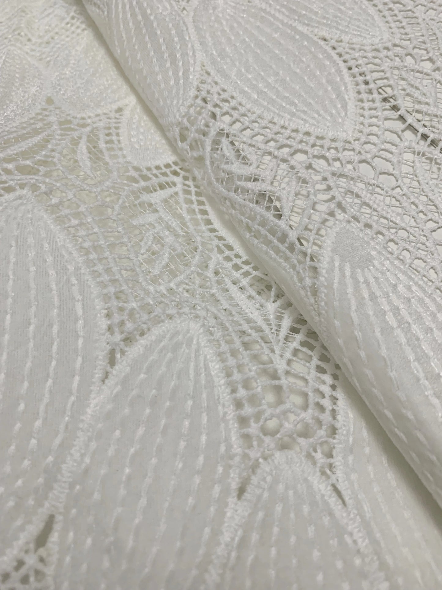 Latest African Handcut Velvet Lace Fabric High Quality Party Dress Asoebi 2025 Luxury Embroidery Nigerian Lace Fabric