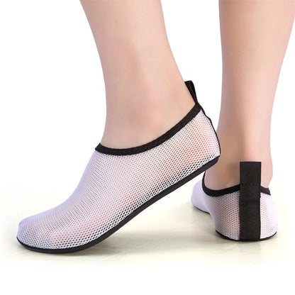 2025 Water Shoes Unisex Quick Dry Beach Sock Barefoot Shoes Men Women Swimming Upstream Sneaker Light Yoga Aqua Shoes