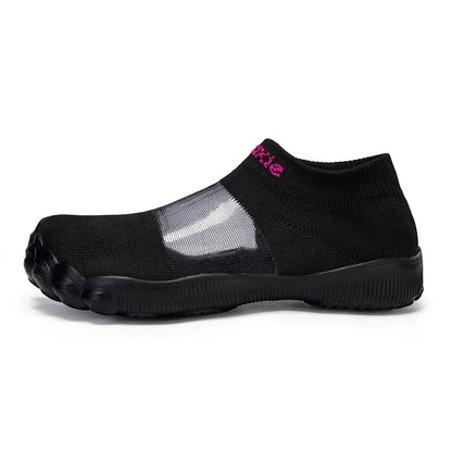 Unisex Outdoor Beach Crossing Shoes Breathable Mesh Slip-On Water Shoes Men Women Swimming Beach Walking Anti-Slip Cut-Resistant