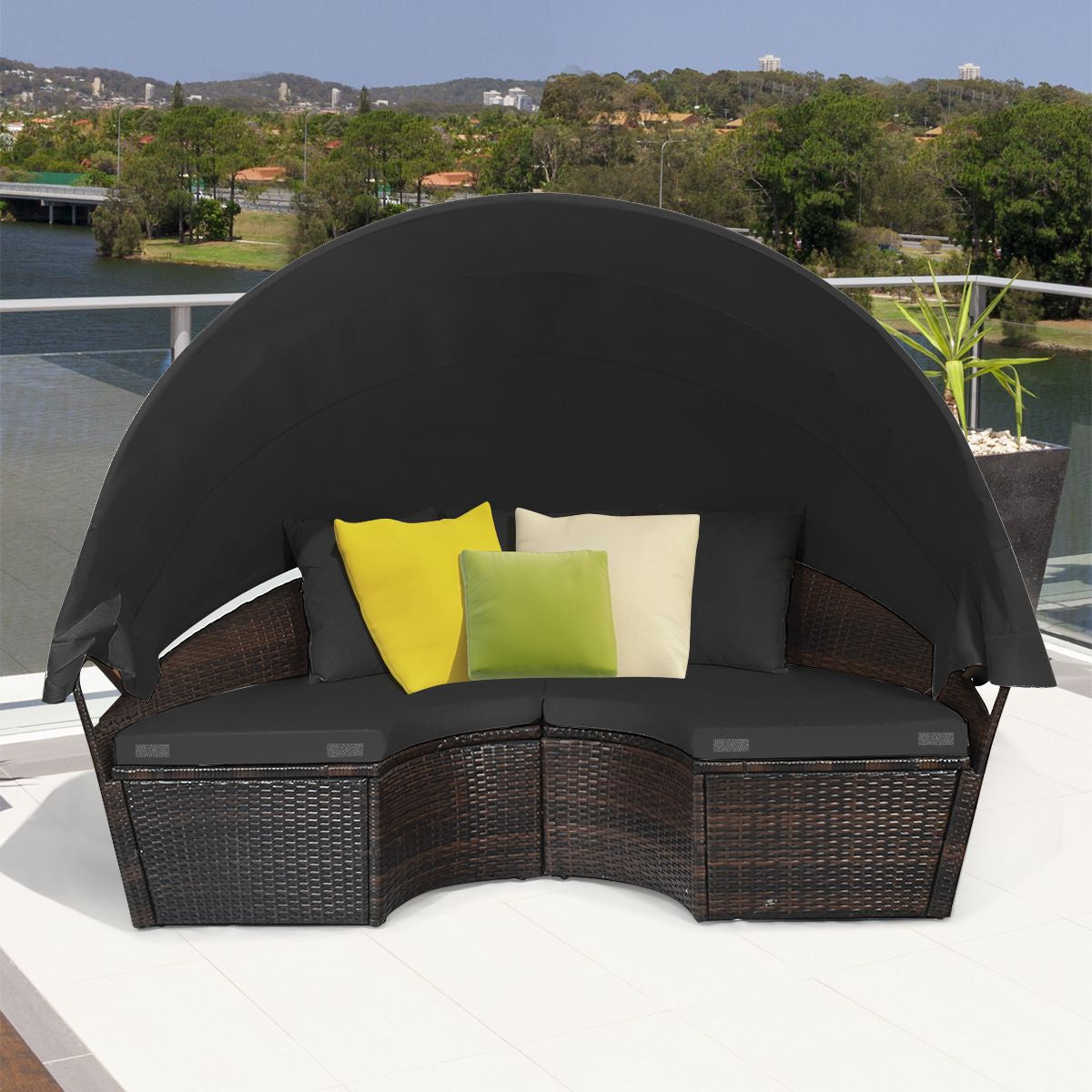 Outdoor Wicker Round Sectional Daybed for Patios and Gardens