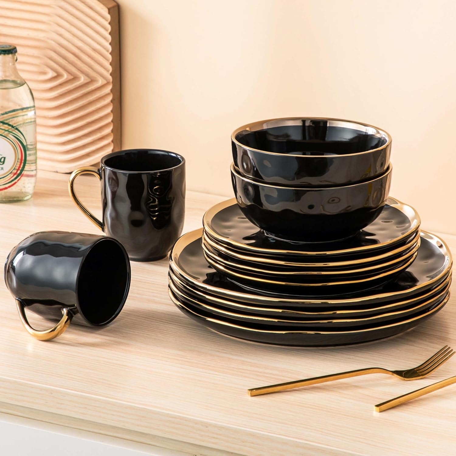 'Apollo', 16 Piece Dinner Set, Stoneware Dish Set for 4, Kitchen Plates and Bowls Sets, Handmade Dinnerware Set with Gold Trim, Dishwasher Safe, Black and Gold