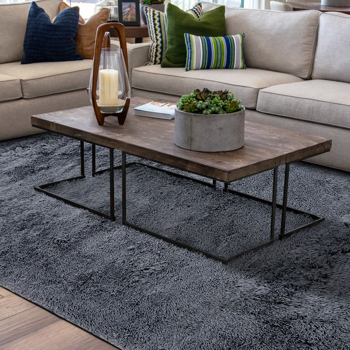 Modern Soft Shag Area Rug 120 cm x 180 cm with Non-Slip Grip Dots