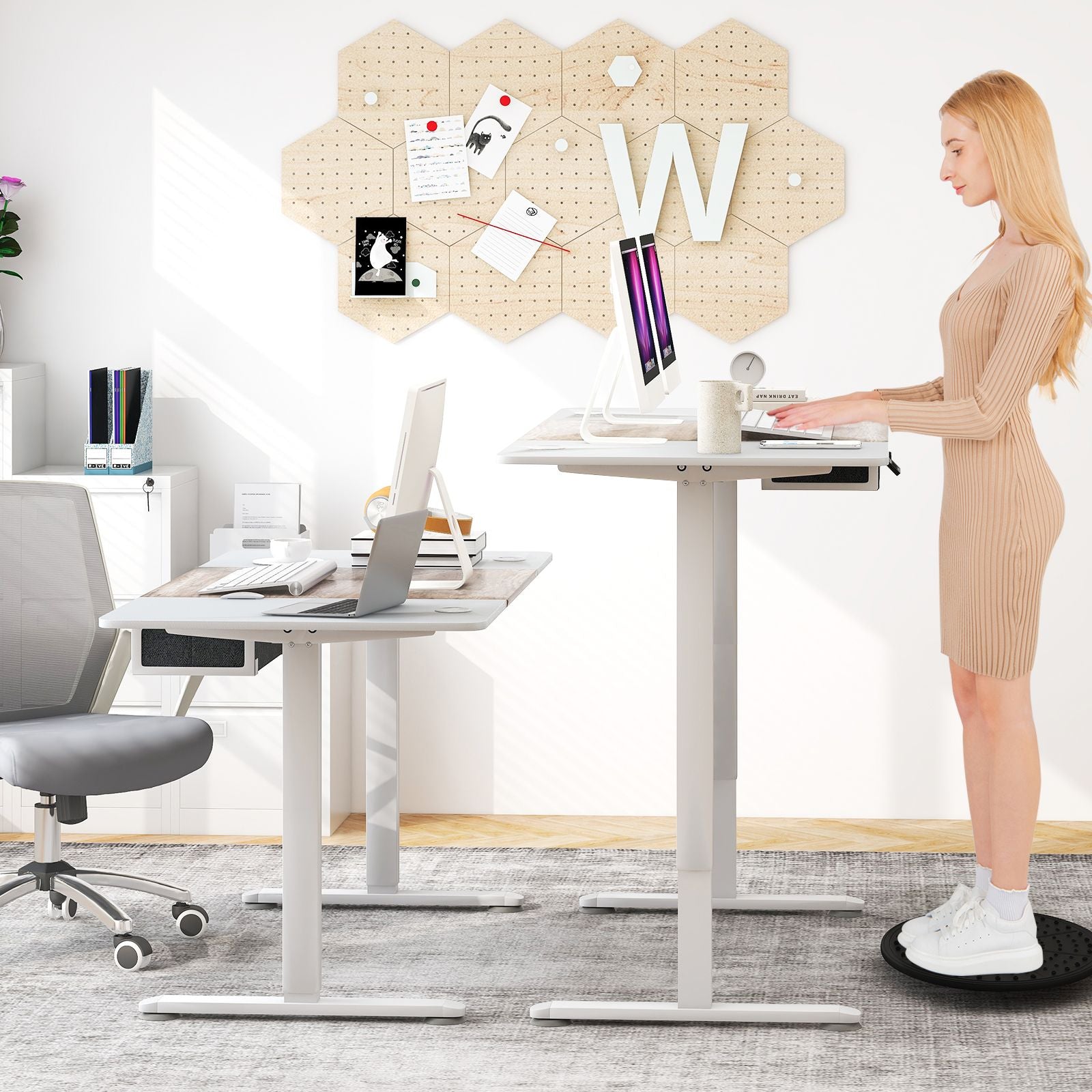 Electric Height-Adjustable Standing Desk with Integrated USB Charging: Enhance Your Workspace Comfort and Productivity